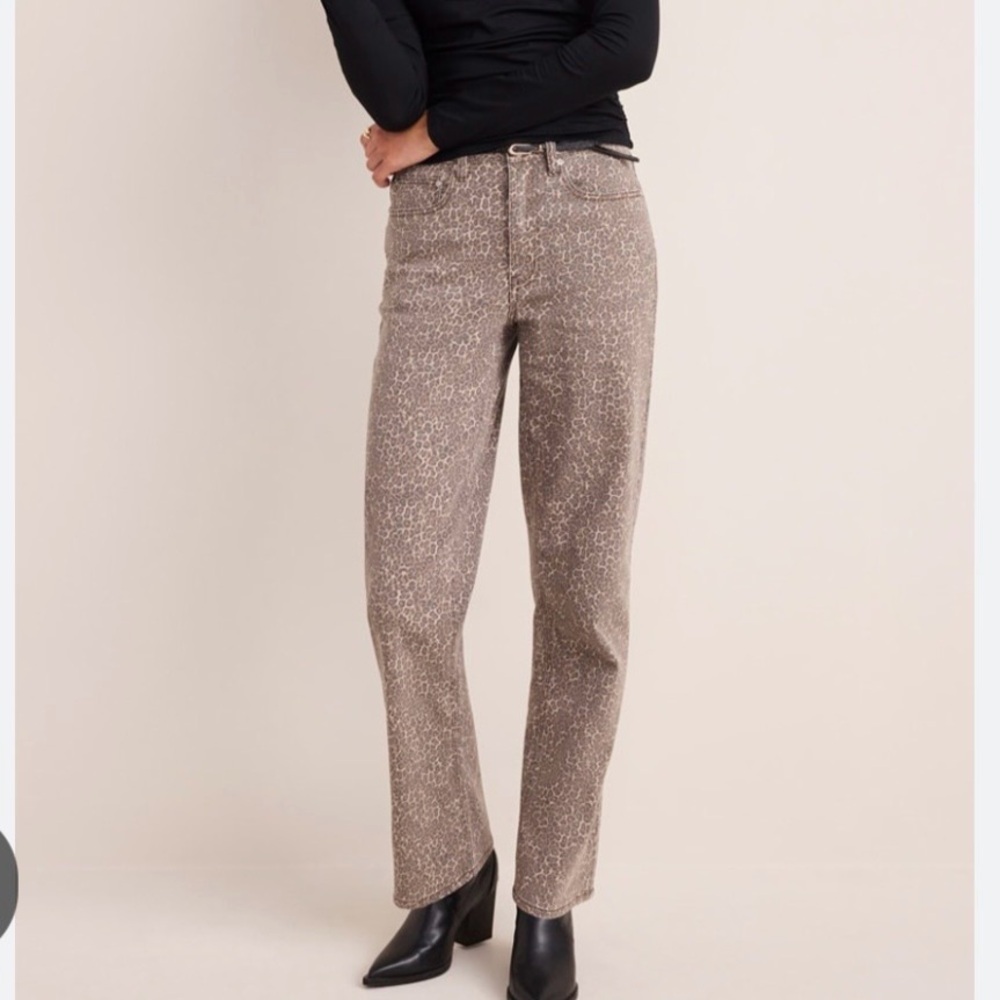 Francesca's Collections Beige Patterned Straight Leg Jeans